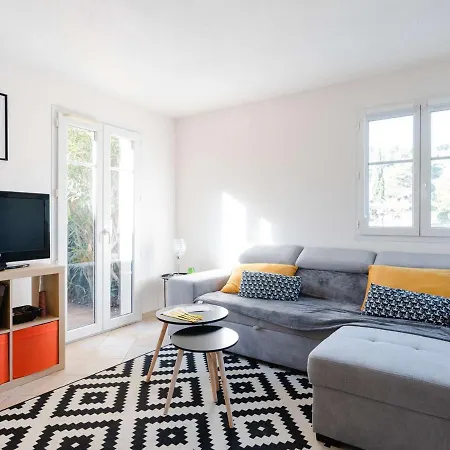 Appartamento T2 En Rez-de-jardin Avec Piscine, Garage Et Wifi à Narbonne-plage - Fr-1-409-208 *
