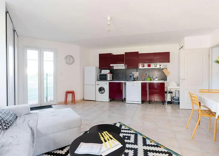 Apartman T2 En Rez-de-jardin Avec Piscine, Garage Et Wifi A Narbonne-plage - Fr-1-409-208