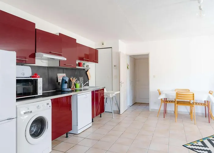 T2 En Rez-de-jardin Avec Piscine, Garage Et Wifi A Narbonne-plage - Fr-1-409-208
