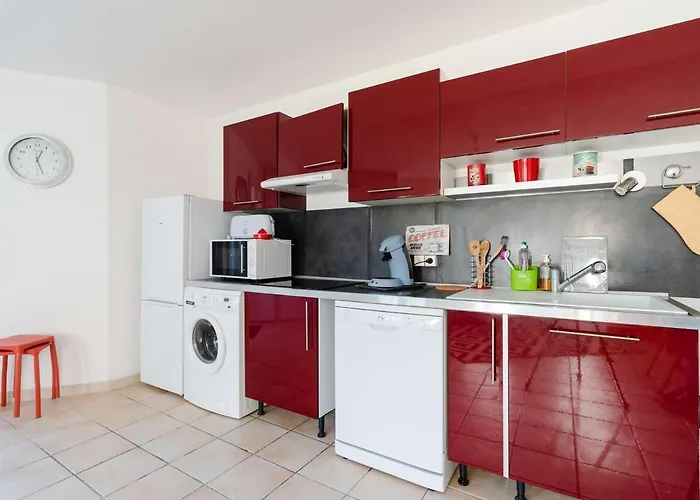 T2 En Rez-de-jardin Avec Piscine, Garage Et Wifi A Narbonne-plage - Fr-1-409-208 Narbonne